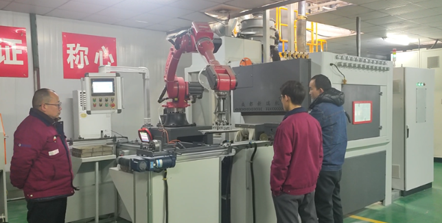 红河自动喷砂机选型要点，看完少走弯路。